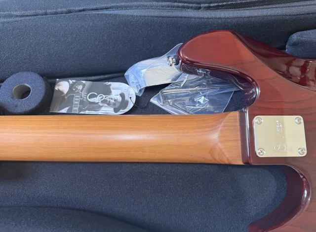 Sire Marcus Miller V8 5st sunburst
