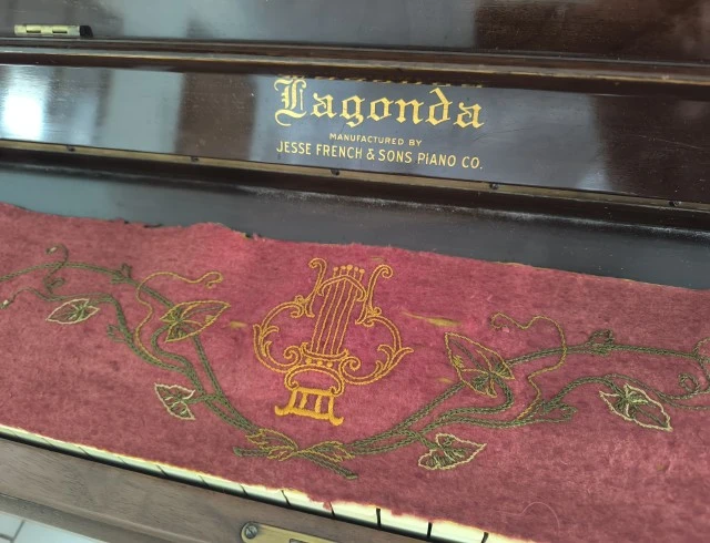 Jesse French and Sons Piano Co. Lagonda