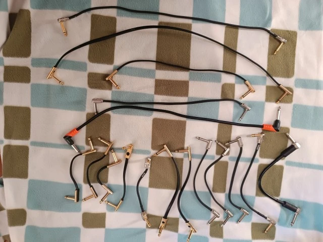 Καλώδια για πεταλάκια / Patch Cables