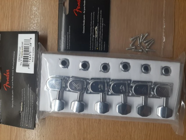 Fender Stratocaster Tuners