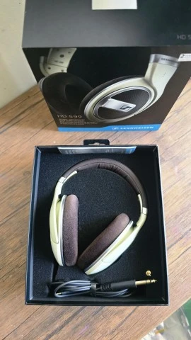 Sennheiser HD 599
