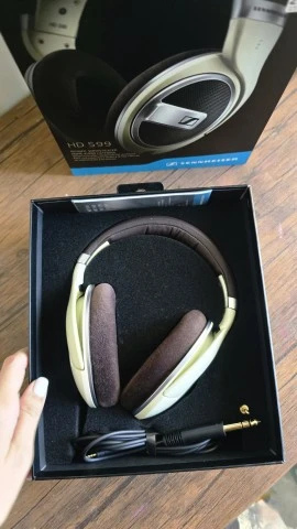 Sennheiser HD 599