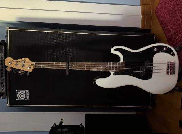 Squier Precision Bass Vintage Modified