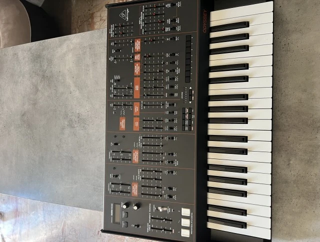 Behringer Odyssey