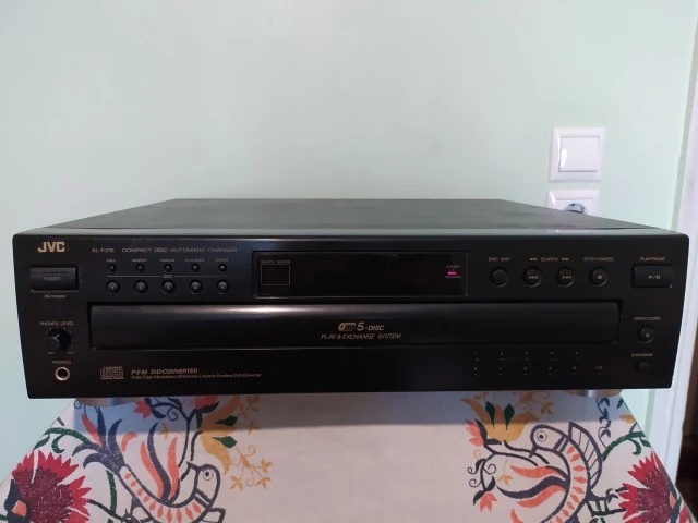 JVC XL-F216 Compact Disc Changer (1994-96)