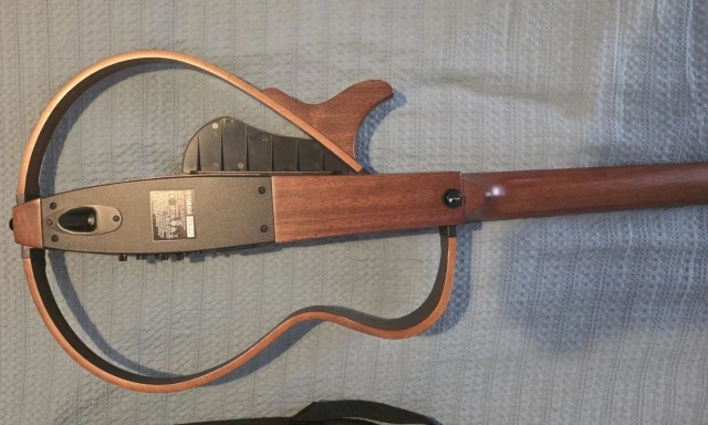 Yamaha SLG200S NA