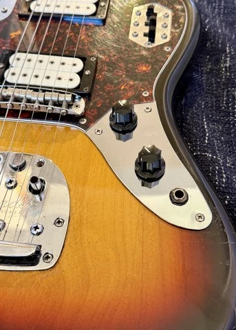 Fender Jaguar Kurt Cobain Tribute