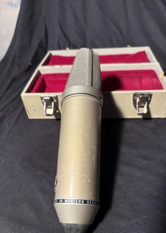 Neumann U67
