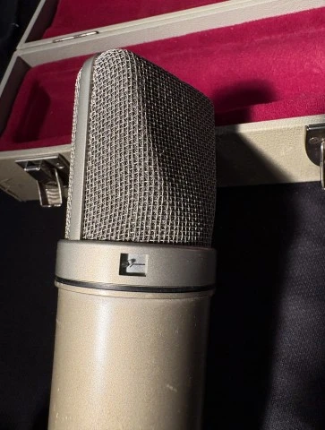 Neumann U67