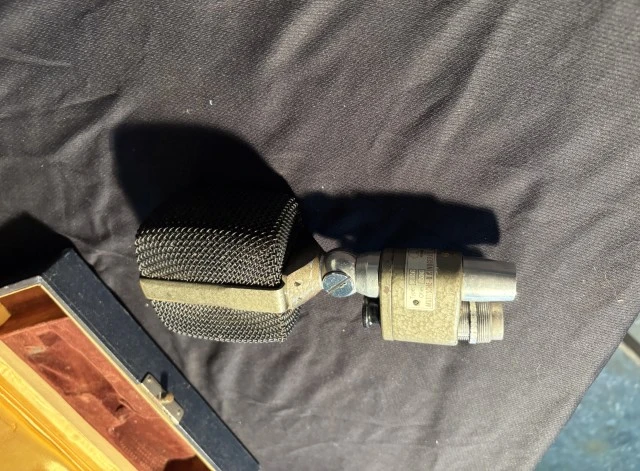 AKG D20