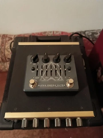 Darkglass electonics Alfa omega ultra v2