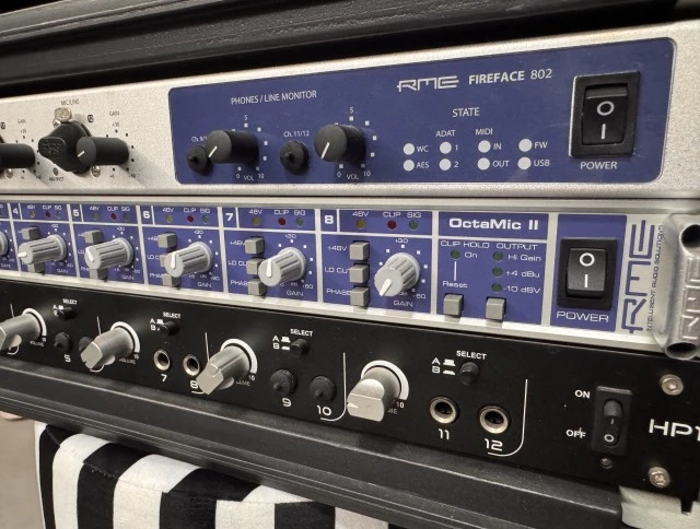 SM Pro Audio HP12E