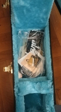 Epiphone Jimi Hendrix "Love Drops" Flying V (Left Handed)