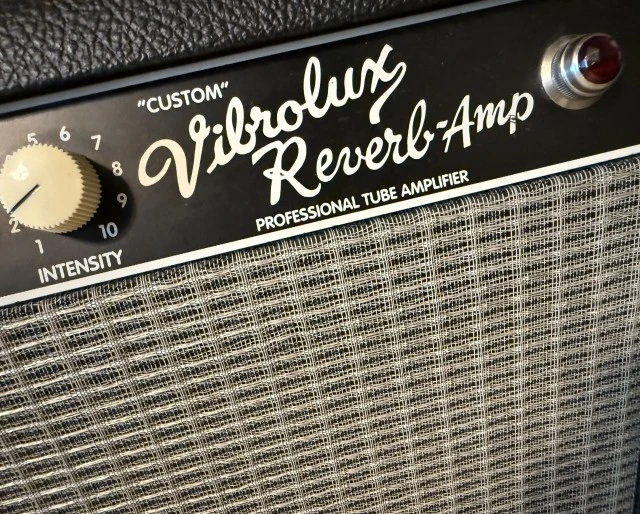 Fender Custom Vibrolux Reverb
