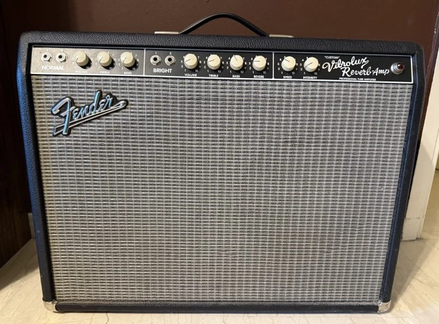 Fender Custom Vibrolux Reverb