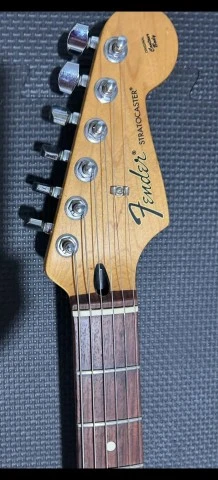 Fender Stratocaster