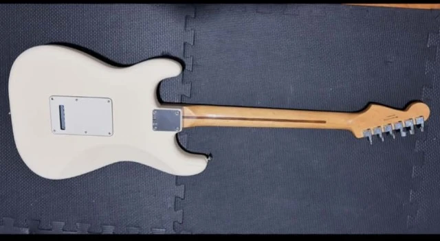 Fender Stratocaster