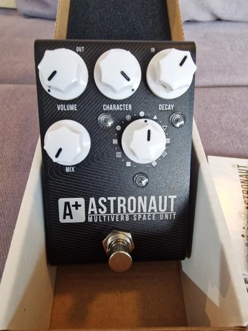 Shiftline Astronaut v3