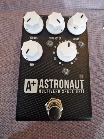 Shiftline Astronaut v3