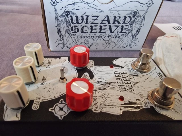 Blank Electronics Wizard Sleeve Distortion/Fuzz