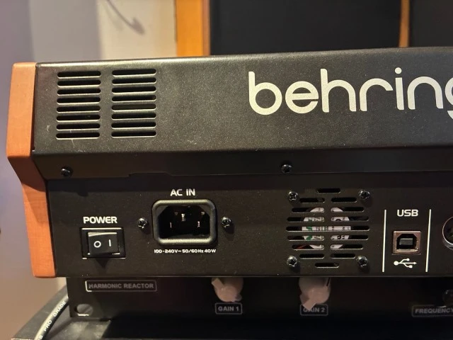 Behringer UB-Xa D