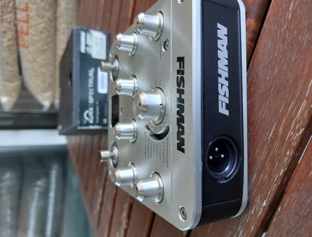 Fishman Aura Spectrum DI