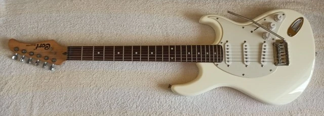 Cort G200