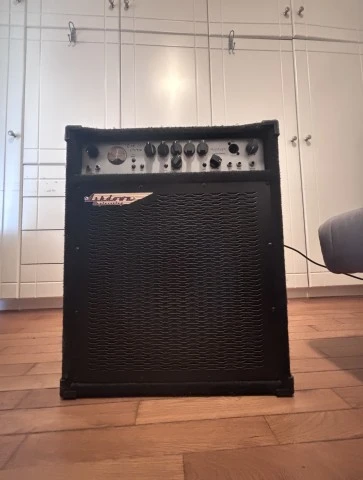 Ashdown T15-180 EVO II (Limited Edition Combo 180W)