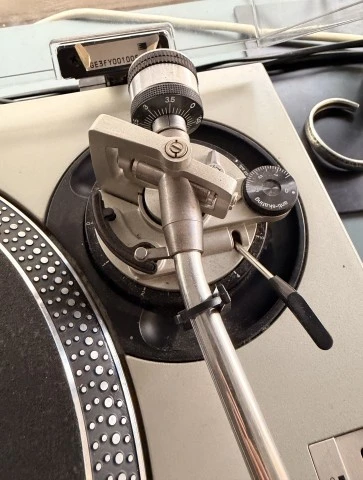Technics SL-1200 MK2