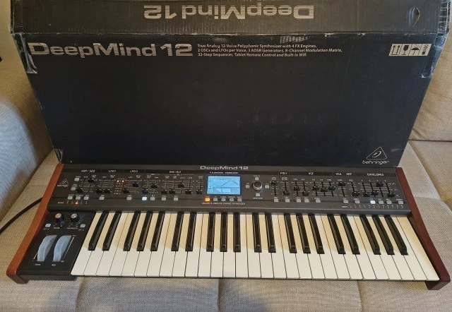 Behringer DeepMind 12