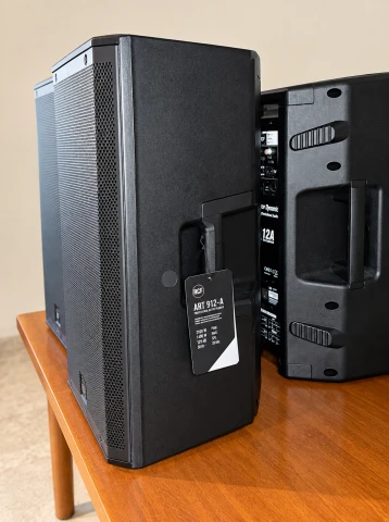 Ολοκληρωμένο Επαγγελματικό Setup Ήχου (Plug & Play) – 4 Αυτοενισχυόμενα Ηχεί