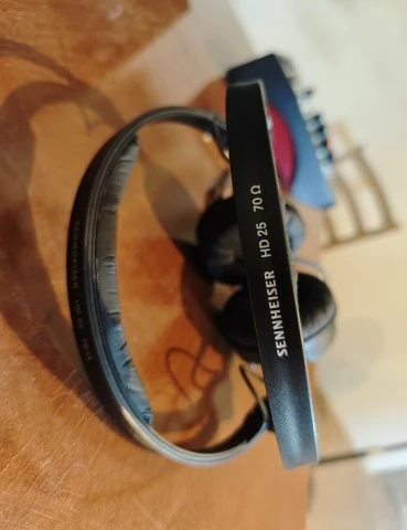 Ολοκληρωμένο Επαγγελματικό Setup Ήχου (Plug & Play) – 4 Αυτοενισχυόμενα Ηχεί