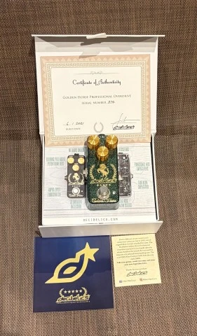 Decibelics Golden Horse Professional Overdrive 2021 Hammered Green