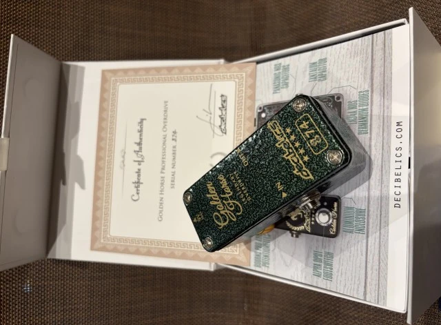 Decibelics Golden Horse Professional Overdrive 2021 Hammered Green