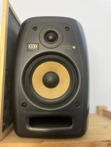 KRK VXT6