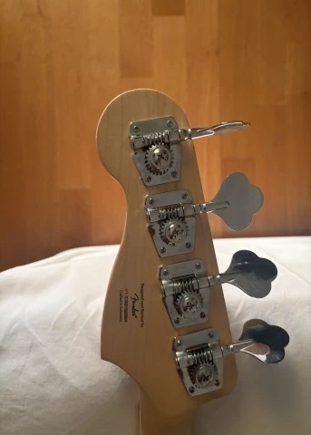 Fender Squier P Bass