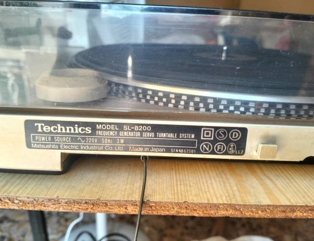 Technics SL-B200
