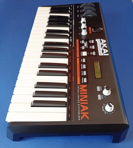 Akai MINIAK