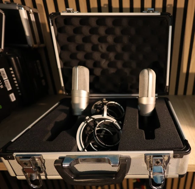 Audio-Technica AT4047/SV & AT4080