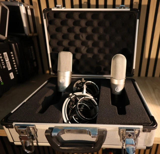 Audio-Technica AT4047/SV & AT4080