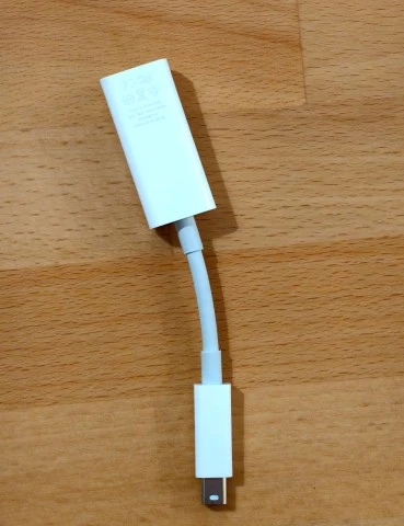 Apple Thunderbolt Adapters – MYH93ZM/A + MD464ZM/A