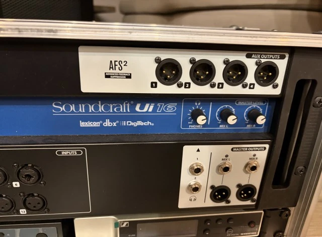 Soundcraft Ui16