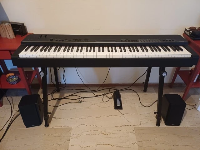 Yamaha CP4 Stage