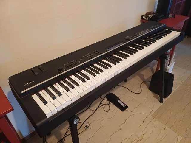 Yamaha CP4 Stage