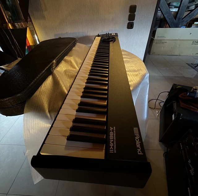 Roland A-88MKII