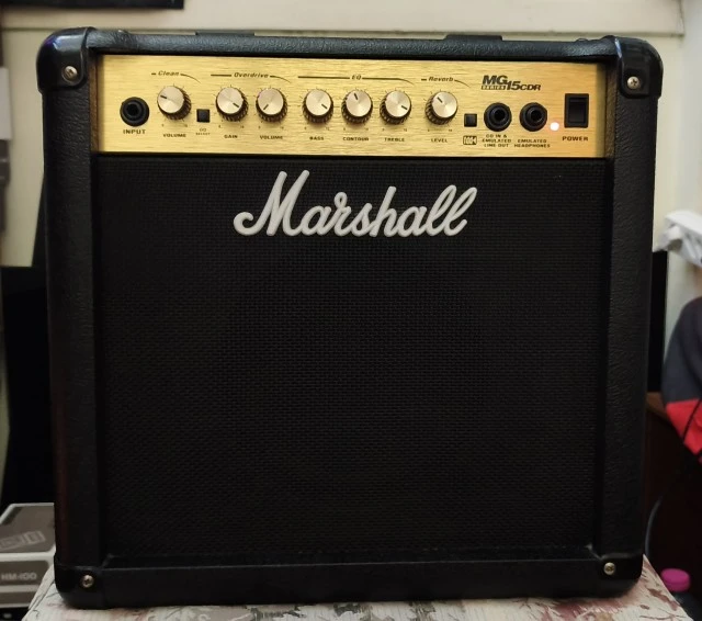 Marshall MG15CDR