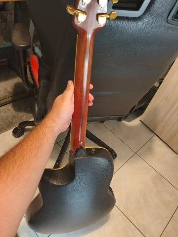 Ovation Ultra Deluxe