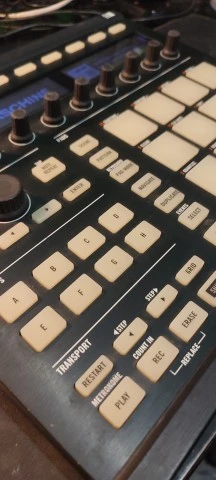 Native Instruments Maschine MK2