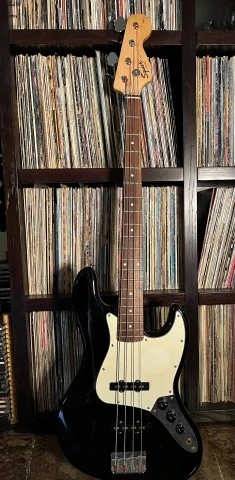 Squier Affinity Series Jazz Bass