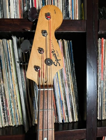 Squier Affinity Series Jazz Bass